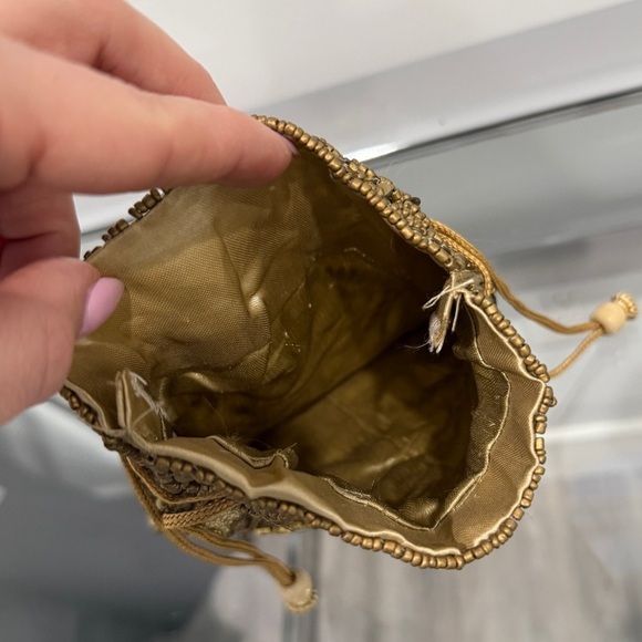 India Made Sequined Gold Beaded Drawstring Bag 6x7.5 - Picture 4 of 4